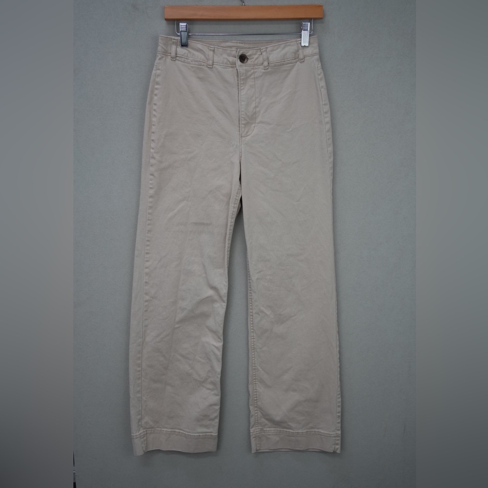 Old Navy women’s Light Khaki Chinos